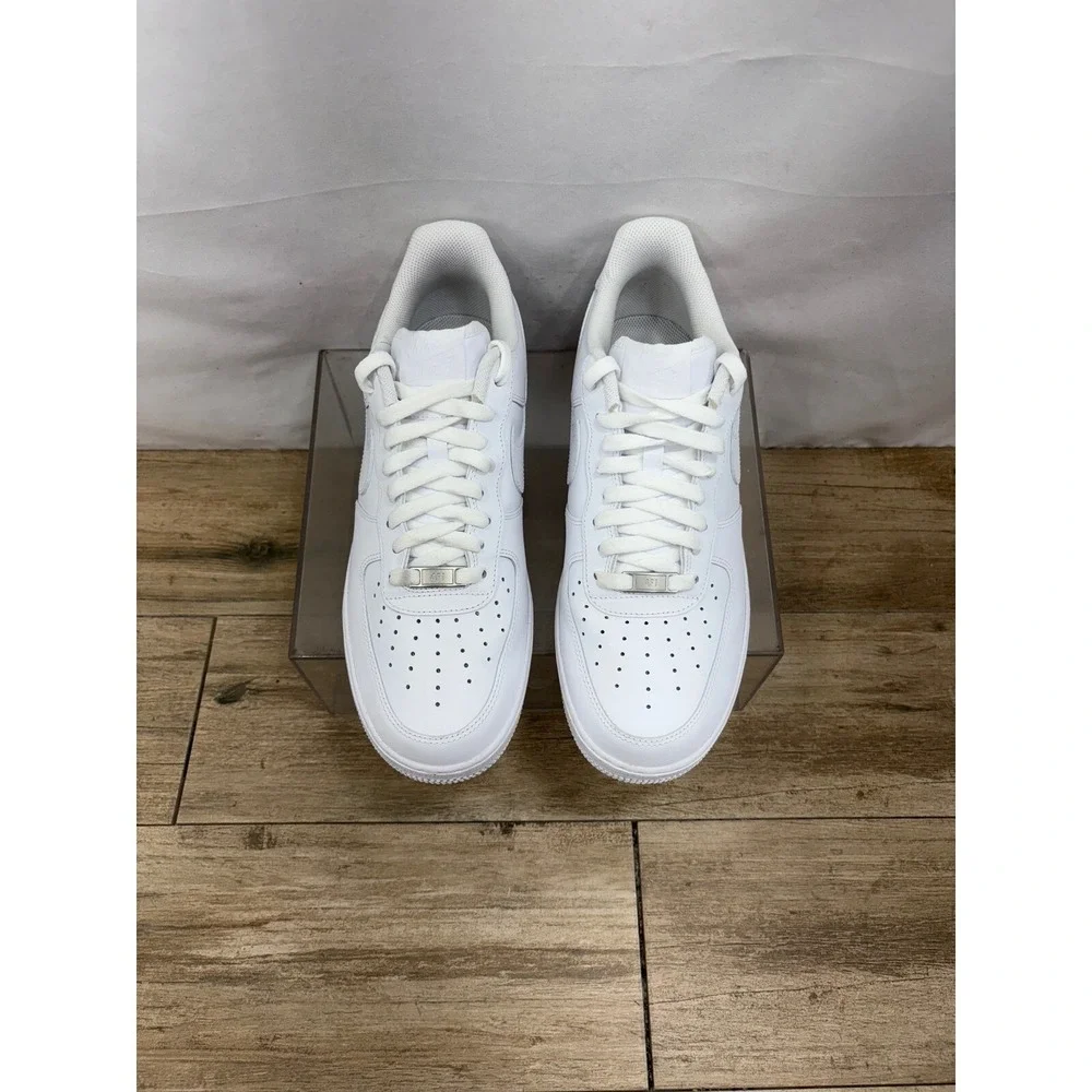 Nike classic silhouette